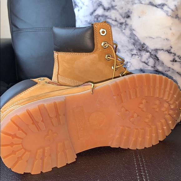 Timberland Boots - Picture 4 of 5